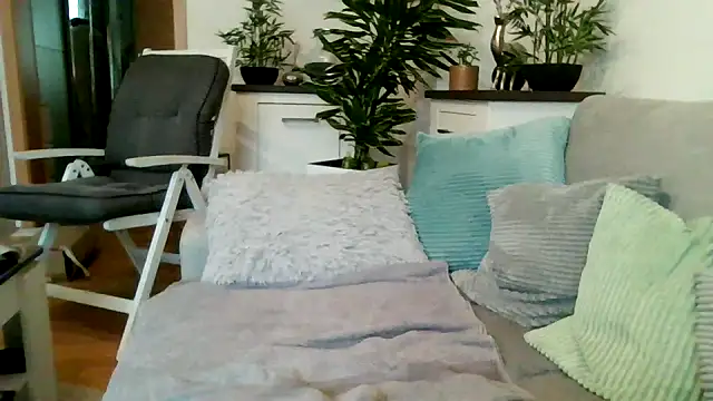 pup benji online show from May 15, 3:20 pm