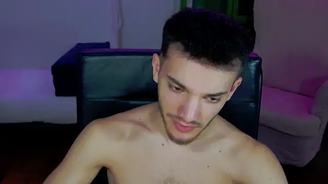 DominicValente online show from November 16, 7:05 pm