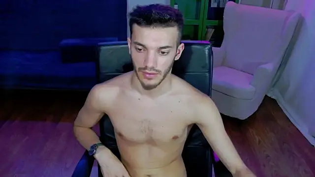 DominicValente online show from November 1, 7:29 pm