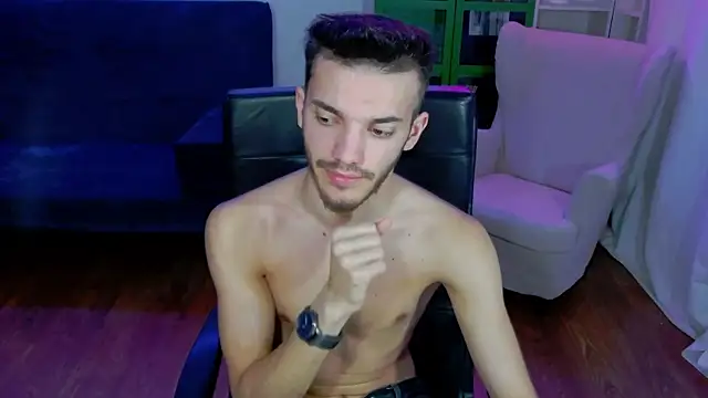 DominicValente online show from October 29, 6:33 pm