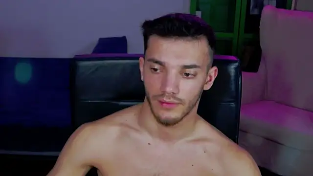 DominicValente online show from November 19, 1:27 am