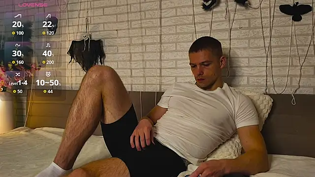 Snapshot of GarettVoss chatting on October 26, 6:15 am GarettVoss online show from October 26, 6:15 am