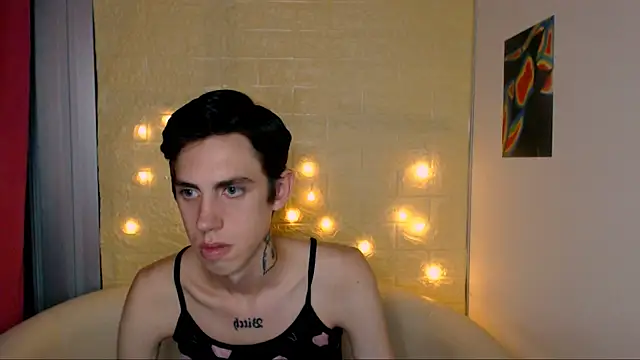 Snapshot of AlexNaughty14 chatting on September 24, 7:51 am AlexNaughty14 online show from September 24, 7:51 am