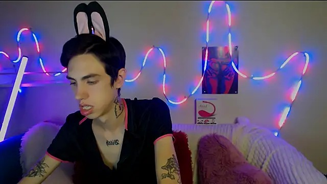 Snapshot of AlexNaughty14 chatting on September 25, 9:08 am AlexNaughty14 online show from September 25, 9:08 am
