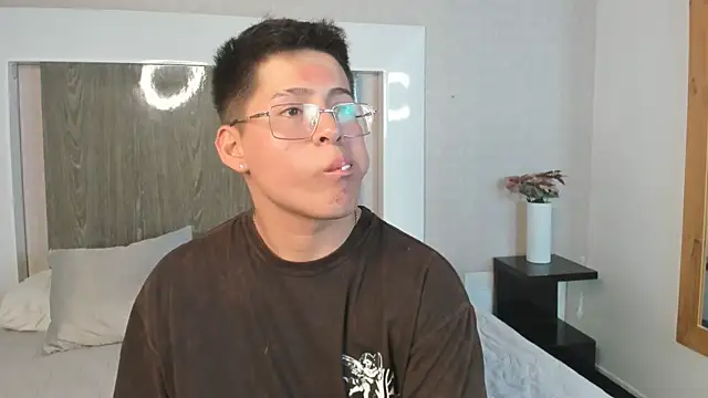 Snapshot of davidcruz16 chatting on October 11, 3:10 am davidcruz16 online show from October 11, 3:10 am
