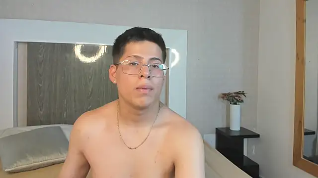 Snapshot of davidcruz16 chatting on October 12, 3:22 am davidcruz16 online show from October 12, 3:22 am