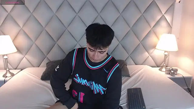 Snapshot of Clement_Reyes chatting on October 10, 1:16 pm Clement Reyes online show from October 10, 1:16 pm