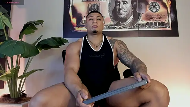 chrizmacgregor online show from May 5, 12:23 am