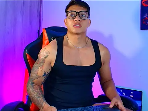 evan greey online show from November 8, 4:26 am