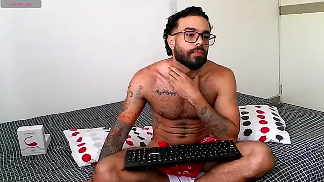 htrebor87 online show from April 7, 8:09 pm