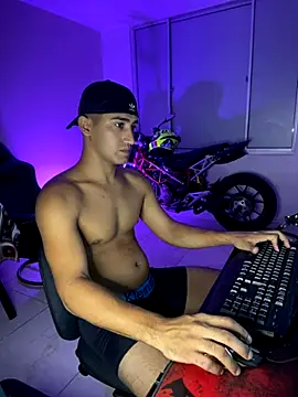 maxx 027 online show from October 7, 5:44 am