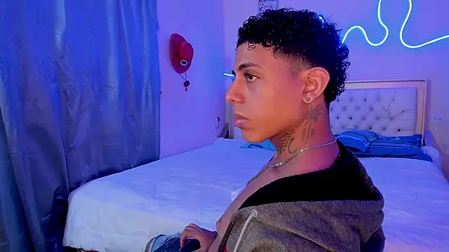 Glader31 online show from October 11, 8:57 pm