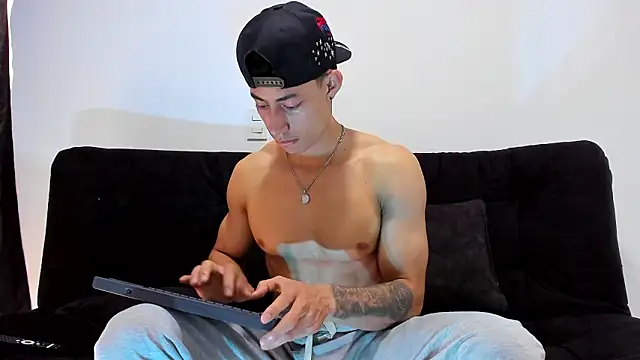 jey cox23 online show from February 4, 12:00 pm