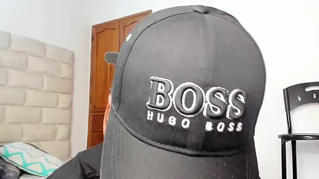 BennBrown online show from November 6, 8:12 pm