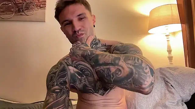 Snapshot of Larsskeet chatting on October 13, 4:46 pm Larsskeet online show from October 13, 4:46 pm