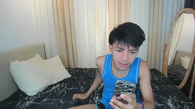 Snapshot of jayxxxlovescock chatting on October 18, 9:31 pm jayxxxlovescock online show from October 18, 9:31 pm