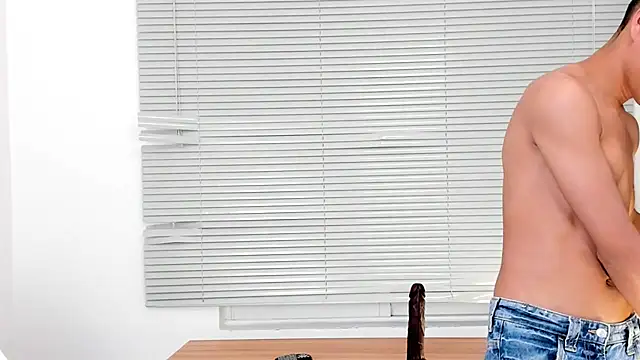 Little liam online show from October 18, 7:41 pm