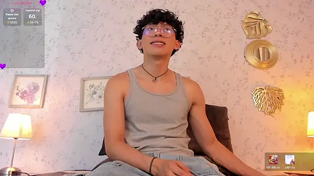 liam twiink online show from April 25, 8:06 pm