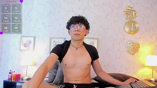 liam twiink online show from April 24, 8:00 pm