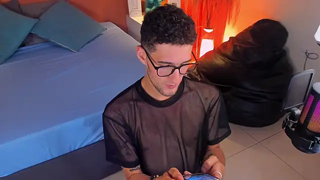 Alex Russoo online show from September 25, 4:00 am