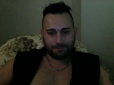 izlebeni  online show from November 16, 7:38 pm