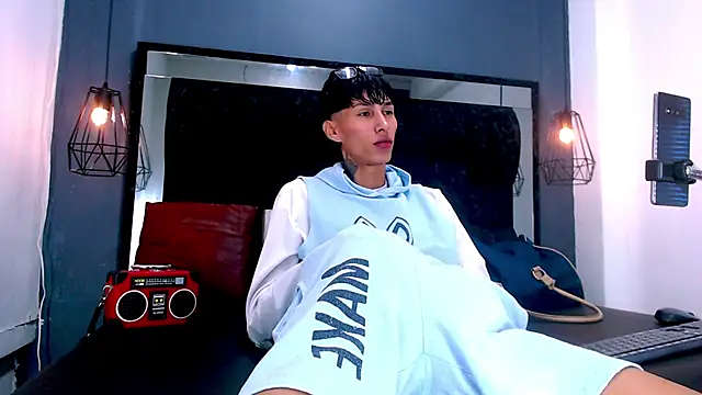 Daniel delux  online show from November 28, 11:23 am