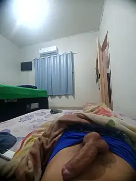 douglasdesouza22 online show from January 18, 3:19 am