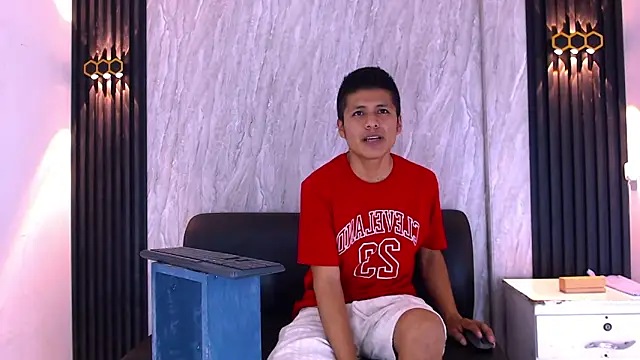 marcus hans  online show from November 22, 8:08 pm