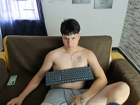 daniel leon online show from June 6, 6:58 pm