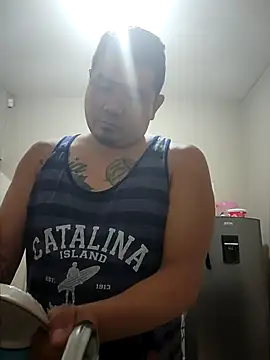 Snapshot of TheChino69 chatting on October 14, 4:30 am TheChino69 online show from October 14, 4:30 am