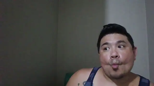Snapshot of TheChino69 chatting on September 28, 6:44 am TheChino69 online show from September 28, 6:44 am