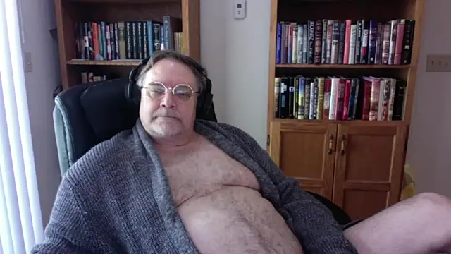 Vinyl22xh online show from April 19, 6:32 pm