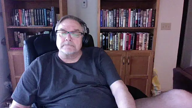 Vinyl22xh online show from April 20, 11:29 pm