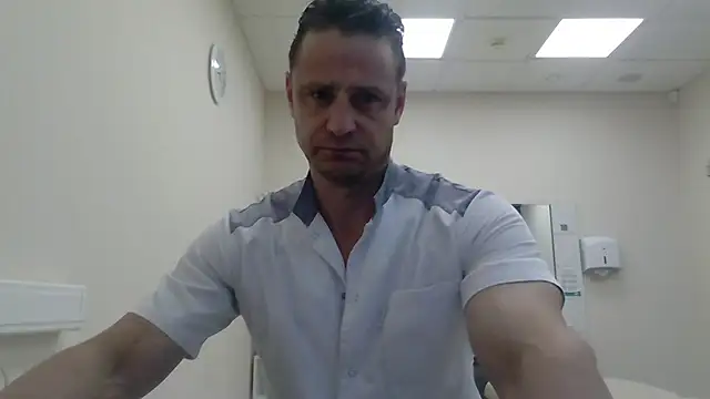 Snapshot of Freeze_Fire chatting on October 6, 5:23 am Freeze Fire online show from October 6, 5:23 am