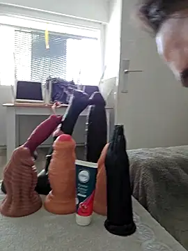 Chrisou73 online show from April 18, 1:45 pm