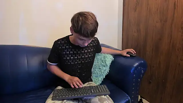 hot sweetboy  online show from September 23, 8:08 pm