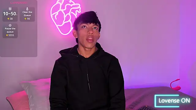 Santti  online show from November 10, 10:04 pm