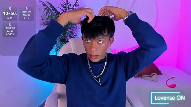 Santti  online show from October 25, 11:28 pm