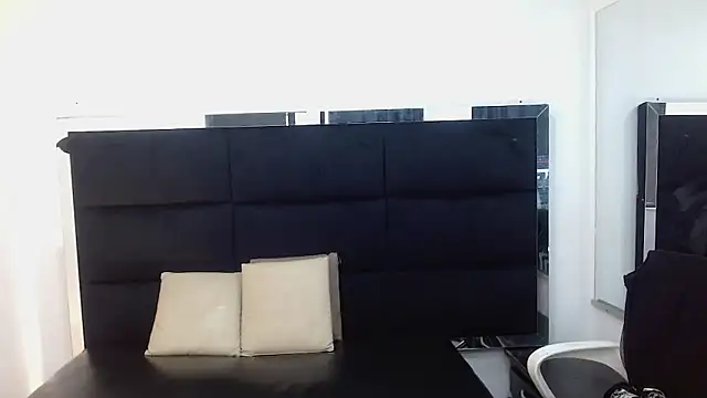 Snapshot of Dave_Smoke chatting on October 1, 7:51 pm Dave Smoke online show from October 1, 7:51 pm