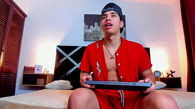 iammariano online show from April 17, 1:03 pm