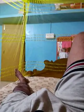 only woman online show from November 10, 2:33 pm