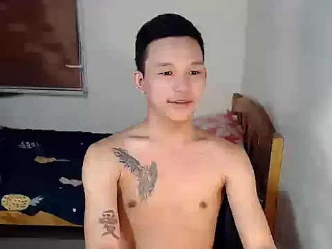 Snapshot of asianmonstercock05 chatting on September 27, 2:31 am asianmonstercock05 online show from September 27, 2:31 am