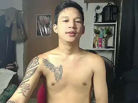 asianmonstercock05 online show from May 10, 2:57 am