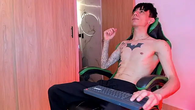 Skinny batman online show from March 7, 4:21 am