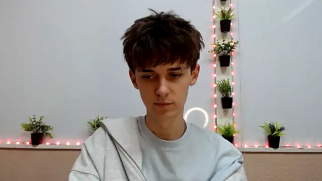 Hoot Dude  online show from November 19, 2:50 pm