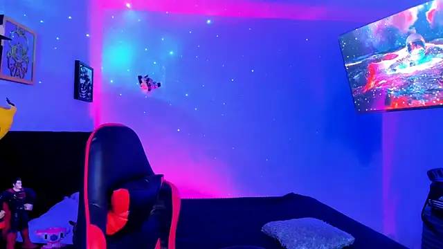 Adams Collins online show from December 3, 1:06 pm