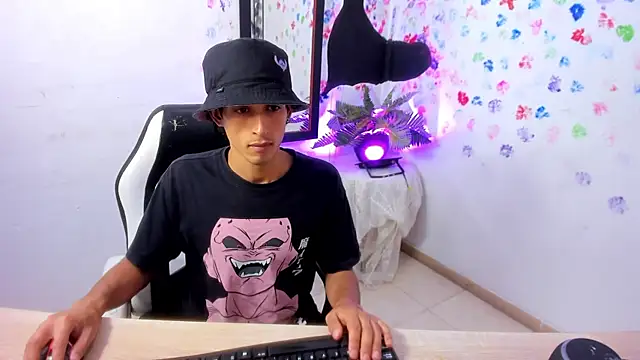 Snapshot of Kingnumb_ chatting on September 27, 4:38 pm Kingnumb online show from September 27, 4:38 pm