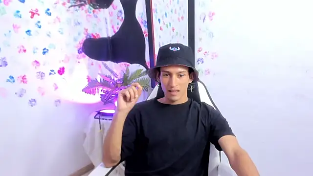 Snapshot of Kingnumb_ chatting on September 26, 4:37 pm Kingnumb online show from September 26, 4:37 pm