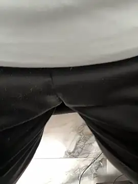 herinhos38 online show from March 20, 4:22 pm