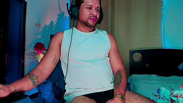 LucasGaeel online show from November 14, 1:31 am